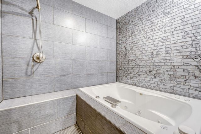 8200 Neely DR 214, Austin, TX 78759