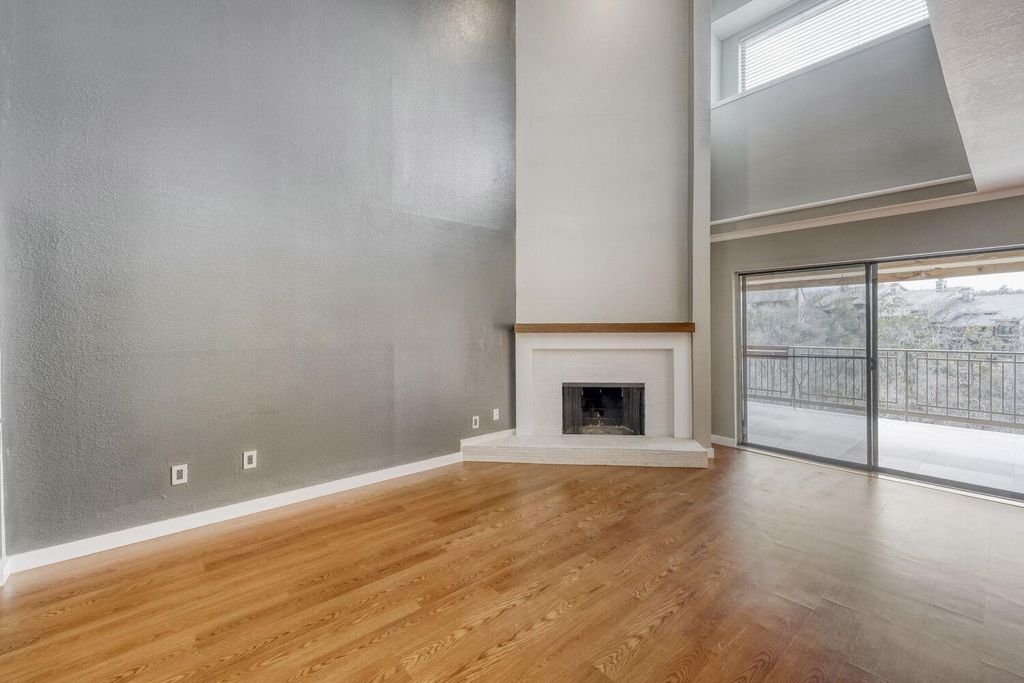 8200 Neely DR 214, Austin, TX 78759