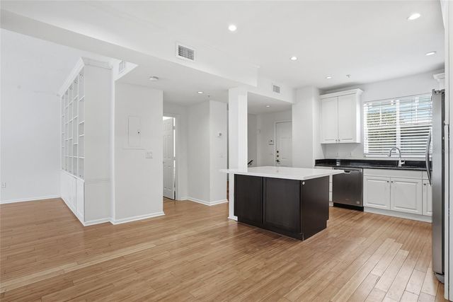 809 S OREGON AVENUE B, Tampa, FL 33606