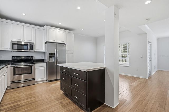 809 S OREGON AVENUE B, Tampa, FL 33606