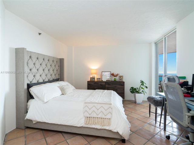 6767 Collins Ave 1704, Miami Beach, FL 33141