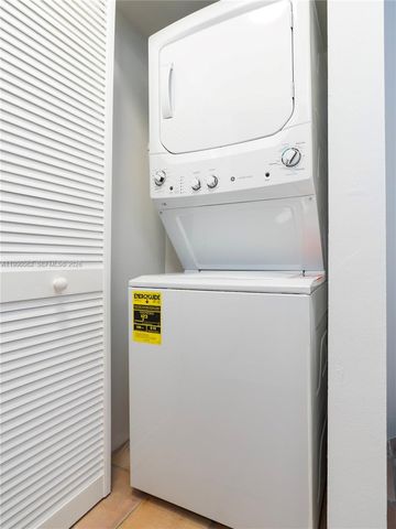 6767 Collins Ave 1704, Miami Beach, FL 33141