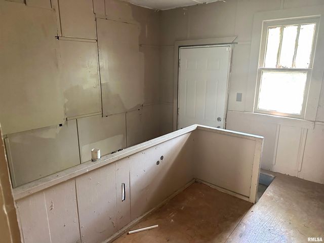 313 CASTLETON Avenue, Mt Vernon, IL 62864