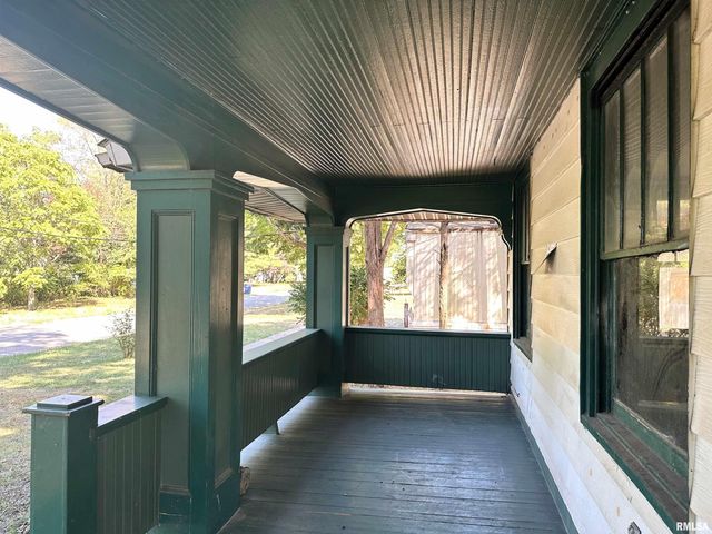 313 CASTLETON Avenue, Mt Vernon, IL 62864