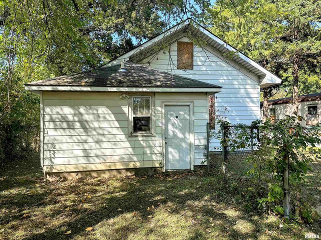 313 CASTLETON Avenue, Mt Vernon, IL 62864