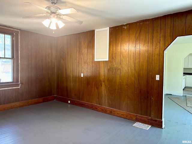 313 CASTLETON Avenue, Mt Vernon, IL 62864