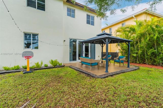 156 SE 22nd Ter, Homestead, FL 33033
