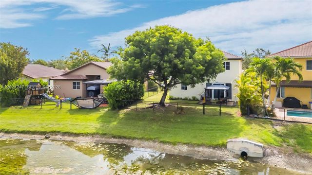 156 SE 22nd Ter, Homestead, FL 33033