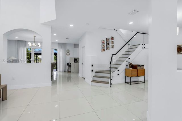 156 SE 22nd Ter, Homestead, FL 33033