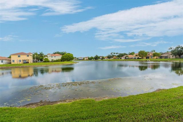 156 SE 22nd Ter, Homestead, FL 33033