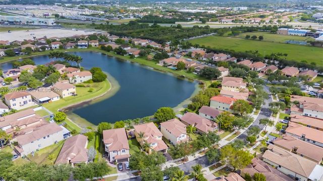 156 SE 22nd Ter, Homestead, FL 33033