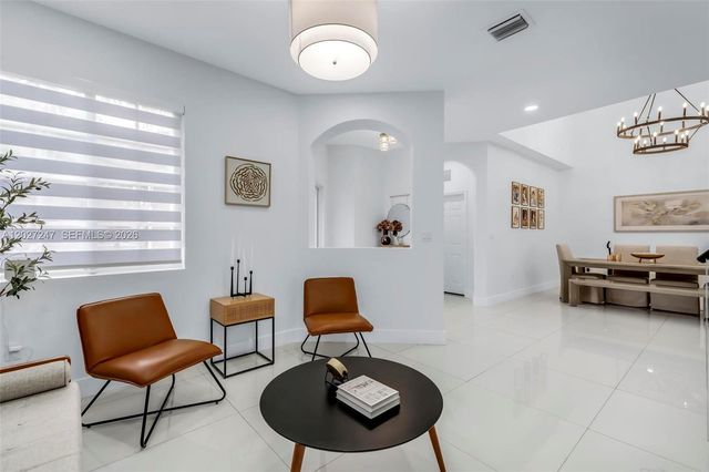 156 SE 22nd Ter, Homestead, FL 33033