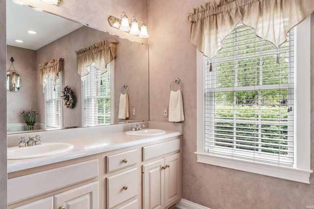 10528 Indian Ridge Drive, Fort Wayne, IN 46814