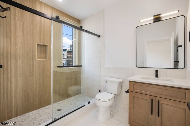 1001 Summit Ave 2, Jersey City, NJ 07307