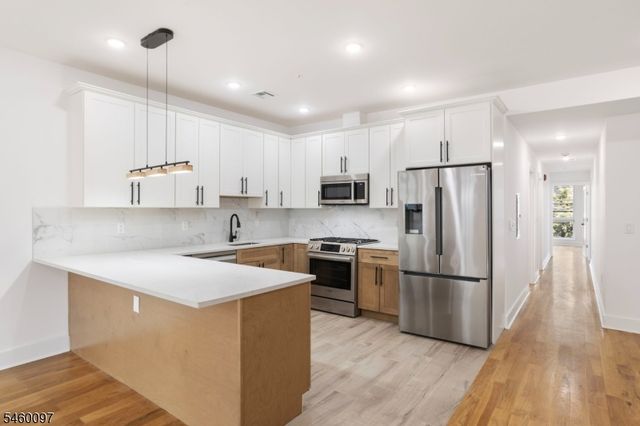 1001 Summit Ave 2, Jersey City, NJ 07307