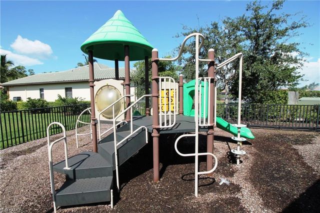 7302 Acorn WAY, Naples, FL 34119