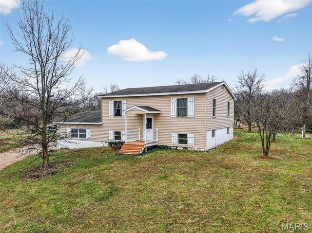 3180 Creek Road, Moscow Mills, MO 63362