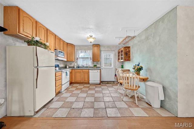 3180 Creek Road, Moscow Mills, MO 63362