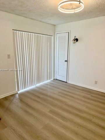 41 Salisbury B, West Palm Beach, FL 33417