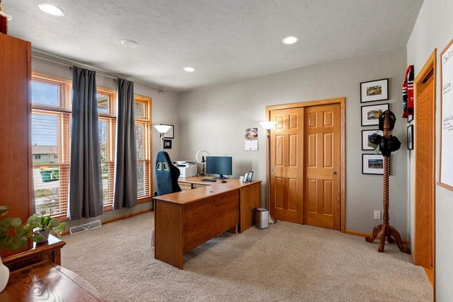 15 PARK CIRCLE, Fond Du Lac, WI 54935