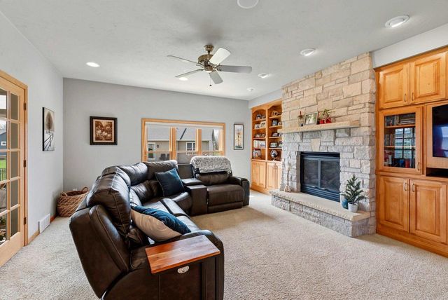 15 PARK CIRCLE, Fond Du Lac, WI 54935
