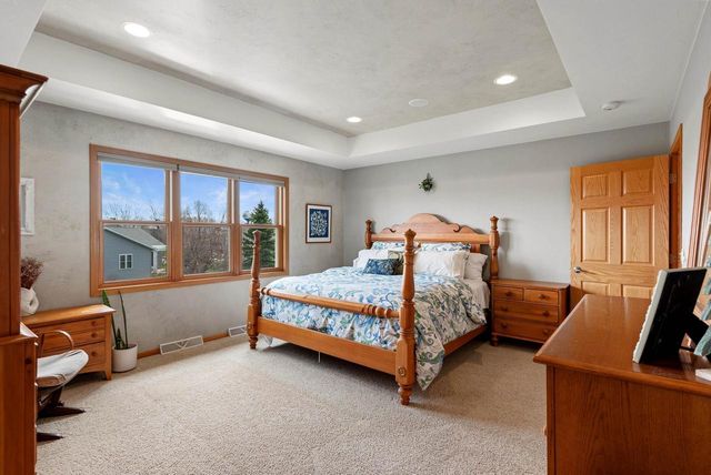 15 PARK CIRCLE, Fond Du Lac, WI 54935