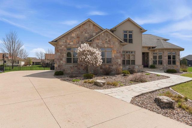15 PARK CIRCLE, Fond Du Lac, WI 54935