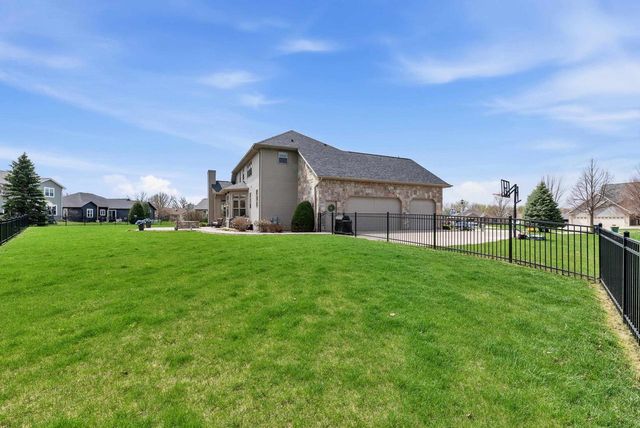 15 PARK CIRCLE, Fond Du Lac, WI 54935