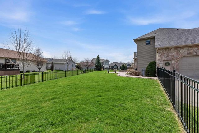 15 PARK CIRCLE, Fond Du Lac, WI 54935