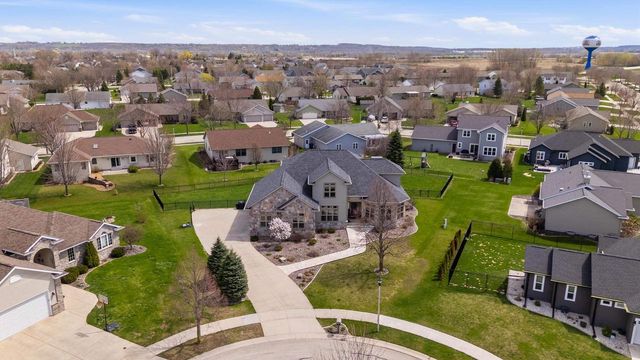 15 PARK CIRCLE, Fond Du Lac, WI 54935