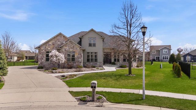 15 PARK CIRCLE, Fond Du Lac, WI 54935
