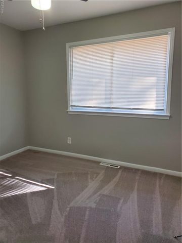 1408 Bardot LN, Portsmouth, VA 23701