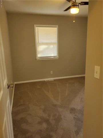 1408 Bardot LN, Portsmouth, VA 23701