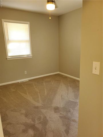 1408 Bardot LN, Portsmouth, VA 23701