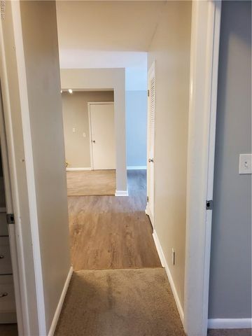 1408 Bardot LN, Portsmouth, VA 23701