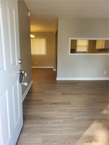 1408 Bardot LN, Portsmouth, VA 23701