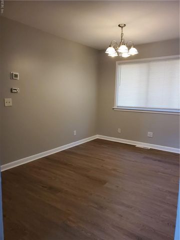 1408 Bardot LN, Portsmouth, VA 23701