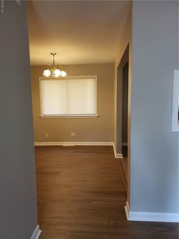 1408 Bardot LN, Portsmouth, VA 23701