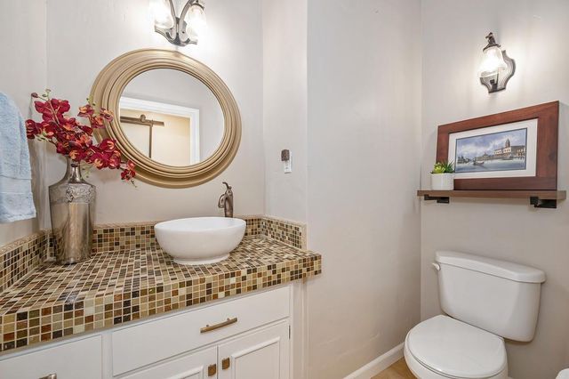 325 Diamond Oaks Rd, Roseville, CA 95678