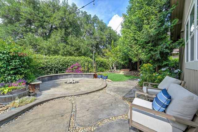 325 Diamond Oaks Rd, Roseville, CA 95678
