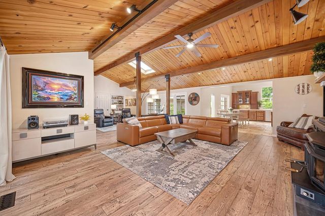325 Diamond Oaks Rd, Roseville, CA 95678
