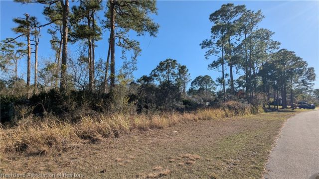 738 Star Fruit Avenue, Lake Placid, FL 33852