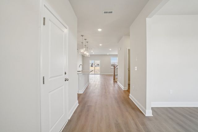 1080 Large Poppy Drive, La Vergne, TN 37086