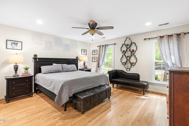 5425 N Hawthorne Way, Raleigh, NC 27613