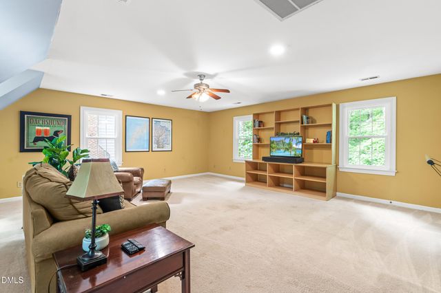 5425 N Hawthorne Way, Raleigh, NC 27613