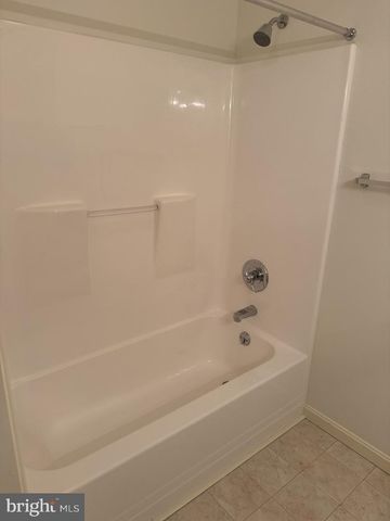1103 S SCHUMAKER DR #C-300, Salisbury, MD 21804
