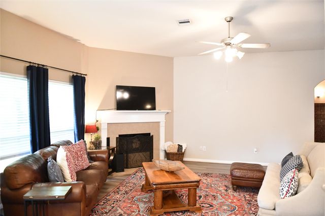 6410 Alicia Way Drive, Katy, TX 77493