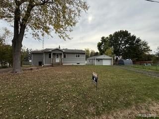 1096 Harding Drive, Flint, MI 48507