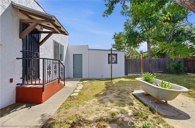 447 Hawaiian, Wilmington (los Angeles), CA 90744