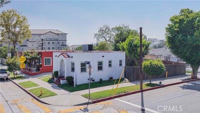447 Hawaiian, Wilmington (los Angeles), CA 90744